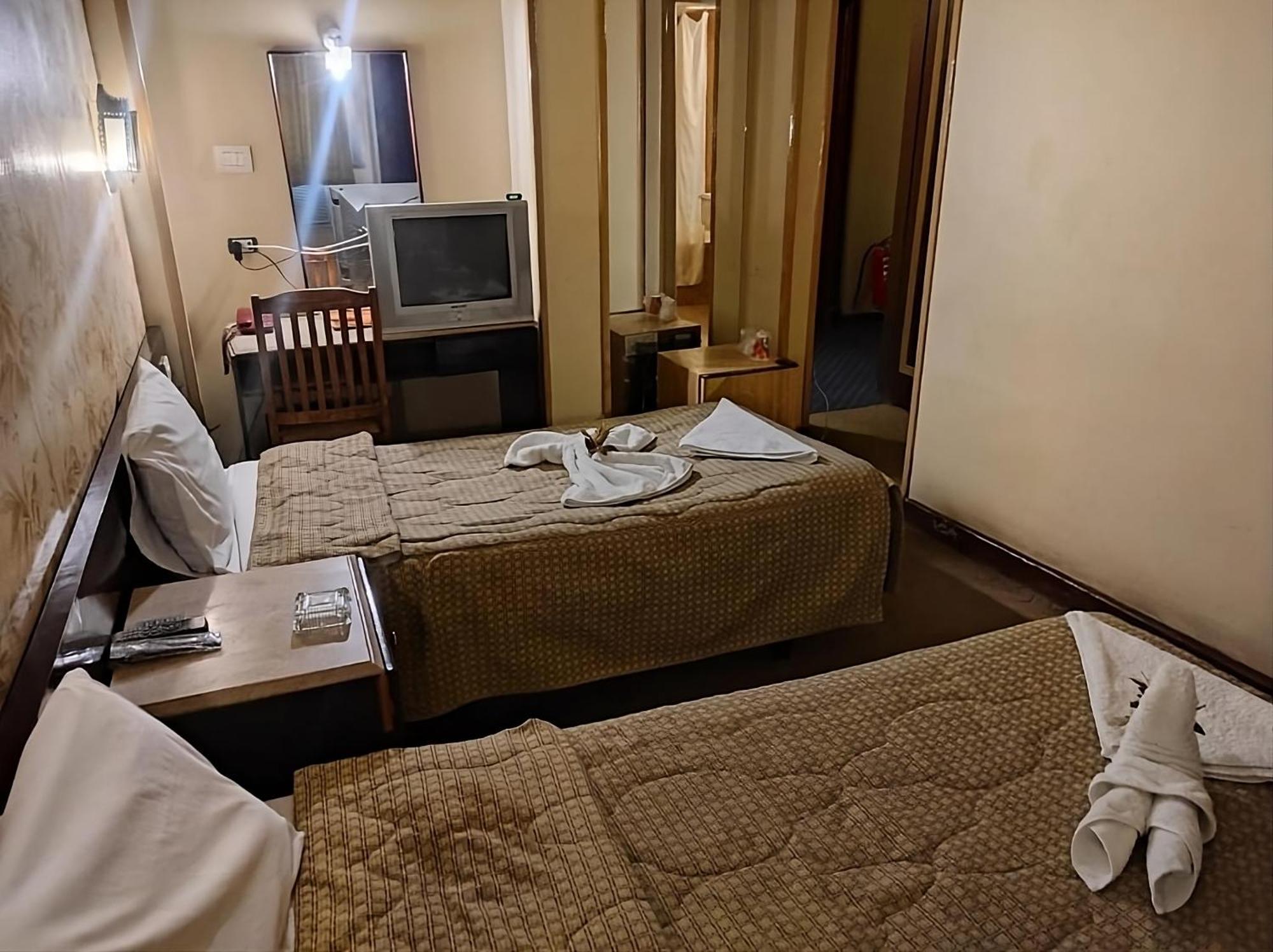 St.George Hotel Giza Bagian luar foto